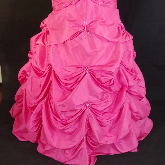 Mari Lee ornate prom gown Size 7-8 - Picture 2 of 5